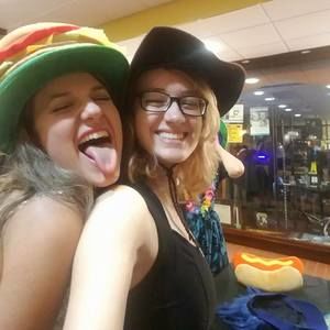 Meet your Posher, Sharon